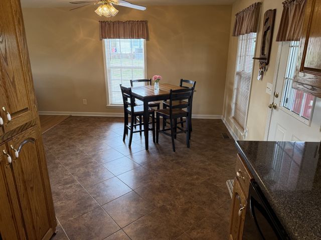 70 Dunn Leoma Rd, Leoma, TN 38468