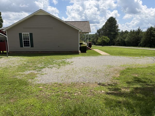 70 Dunn Leoma Rd, Leoma, TN 38468