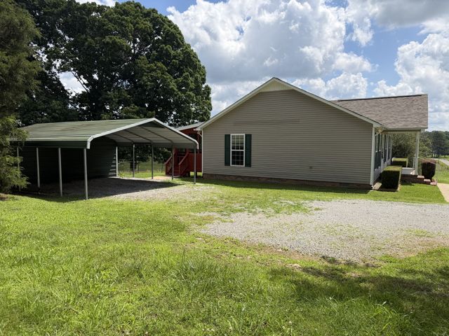 70 Dunn Leoma Rd, Leoma, TN 38468