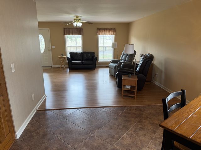 70 Dunn Leoma Rd, Leoma, TN 38468