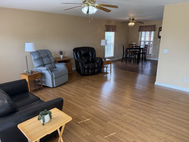 70 Dunn Leoma Rd, Leoma, TN 38468