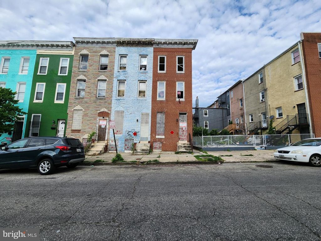 128 N MOUNT STREET, Baltimore, MD 21223
