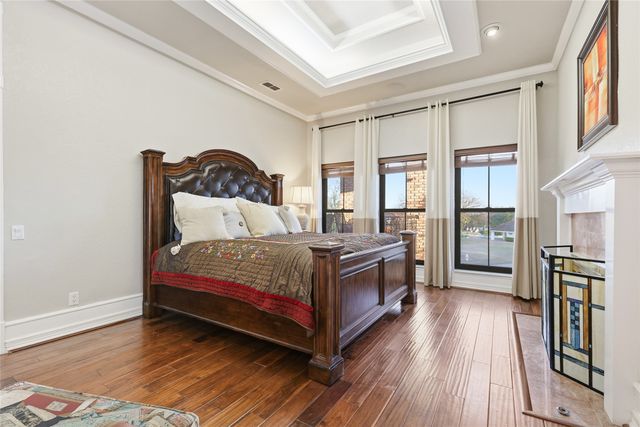 901 Ironwood Drive, Desoto, TX 75115