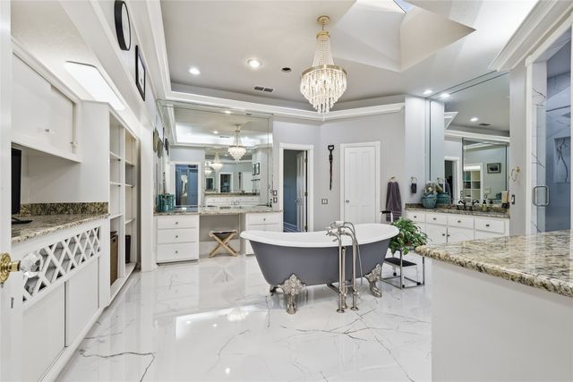 901 Ironwood Drive, Desoto, TX 75115