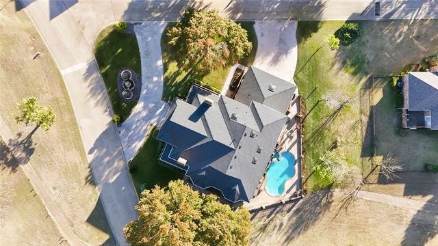 901 Ironwood Drive, Desoto, TX 75115