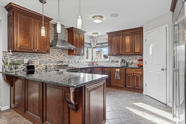 21220 Briar Rose Drive, Macomb Twp, MI 48044