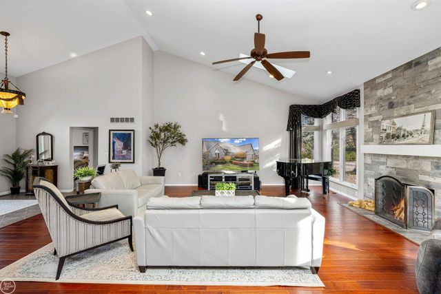 21220 Briar Rose Drive, Macomb Twp, MI 48044