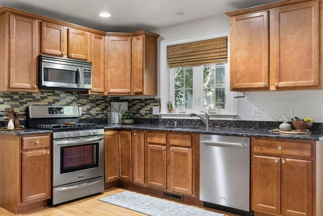 2A Auburn St 2A, Woburn, MA 01801