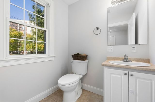2A Auburn St 2A, Woburn, MA 01801