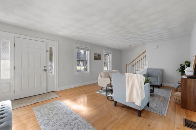 2A Auburn St 2A, Woburn, MA 01801