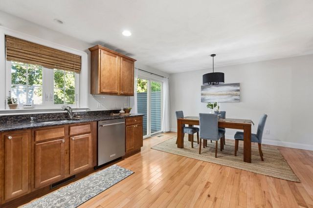 2A Auburn St 2A, Woburn, MA 01801
