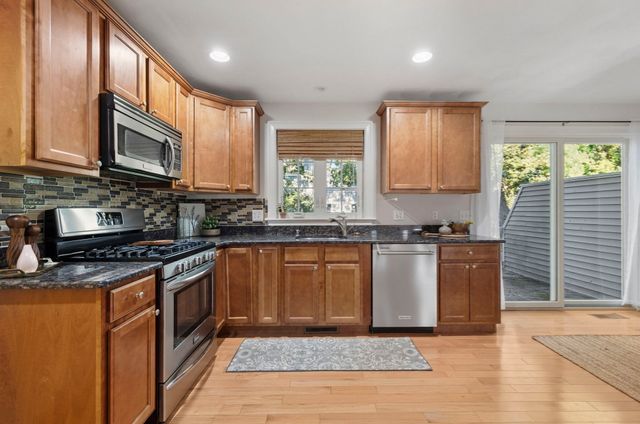 2A Auburn St 2A, Woburn, MA 01801
