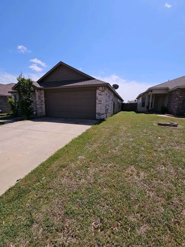 1928 Alanbrook Drive, Fort Worth, TX 76140