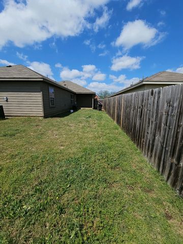 1928 Alanbrook Drive, Fort Worth, TX 76140