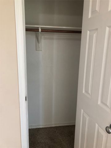 1928 Alanbrook Drive, Fort Worth, TX 76140