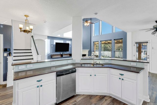 125 Brook Shire, Cibolo, TX 78108