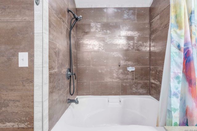 125 Brook Shire, Cibolo, TX 78108