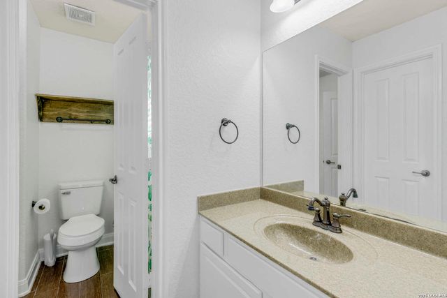 125 Brook Shire, Cibolo, TX 78108