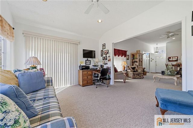 1213 Lindera Plaza B, Monroe, NJ 08831