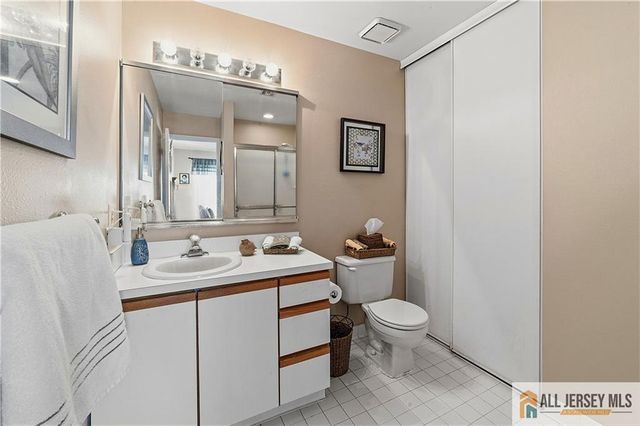 1213 Lindera Plaza B, Monroe, NJ 08831