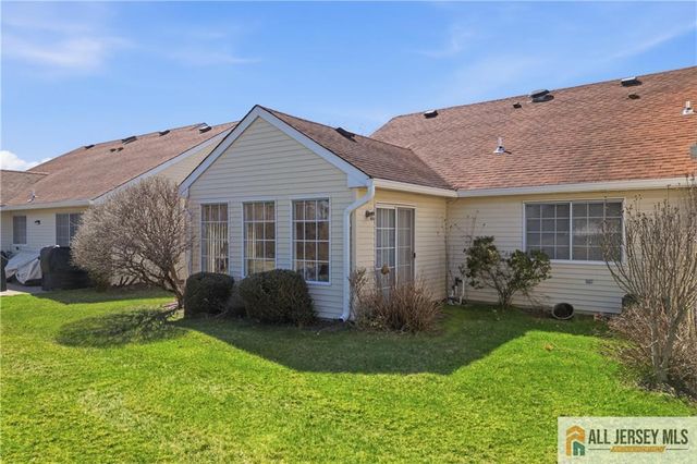 1213 Lindera Plaza B, Monroe, NJ 08831