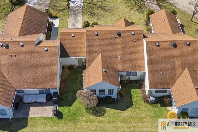 1213 Lindera Plaza B, Monroe, NJ 08831