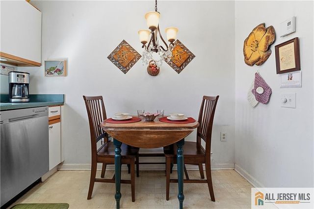 1213 Lindera Plaza B, Monroe, NJ 08831