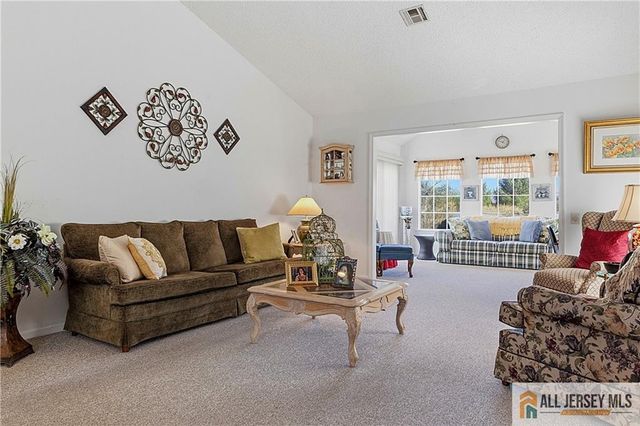 1213 Lindera Plaza B, Monroe, NJ 08831