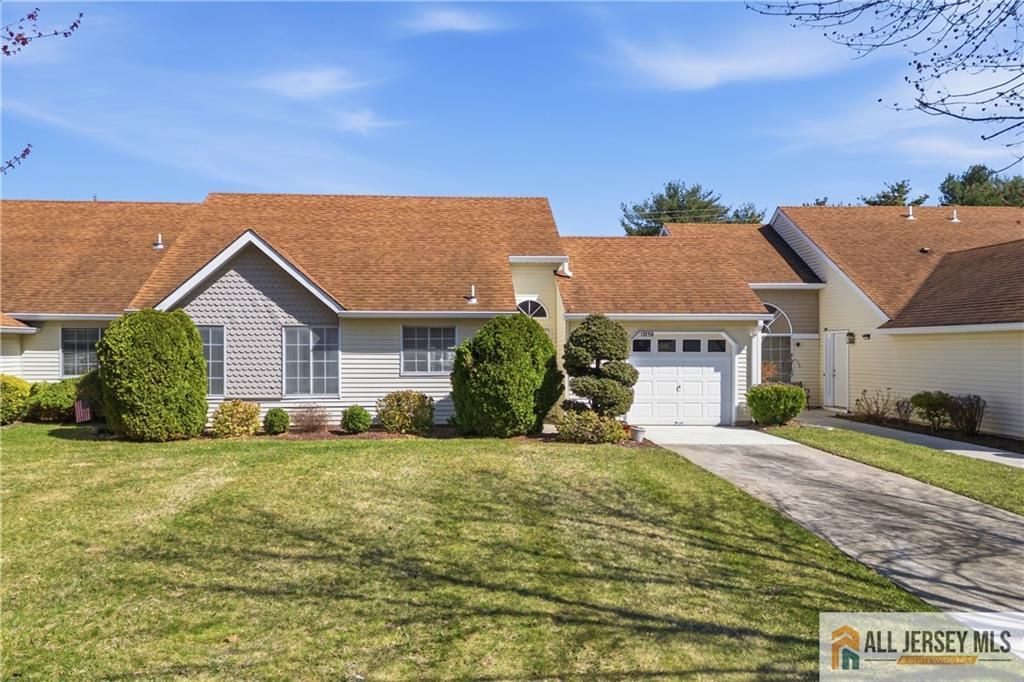 1213 Lindera Plaza B, Monroe, NJ 08831