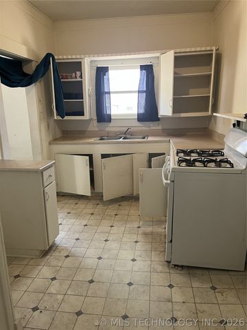 411 S Muskogee Avenue, Okmulgee, OK 74447