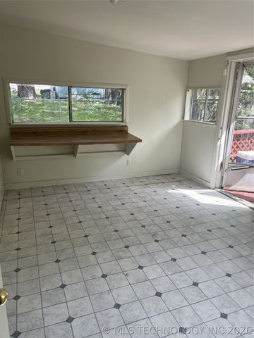 411 S Muskogee Avenue, Okmulgee, OK 74447