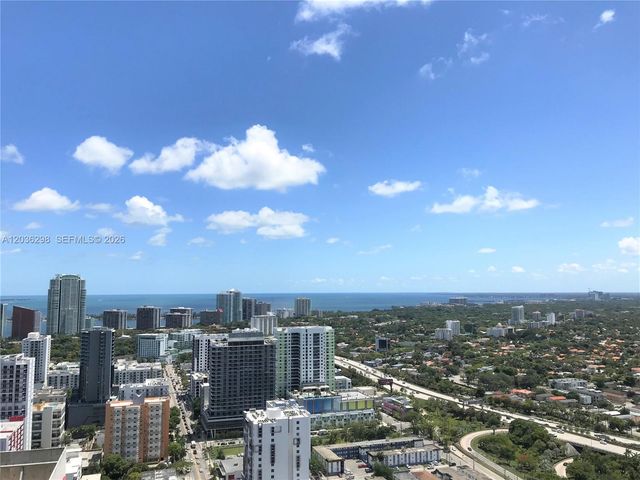 185 SW 7th St 3806, Miami, FL 33130