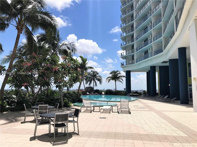 185 SW 7th St 3806, Miami, FL 33130