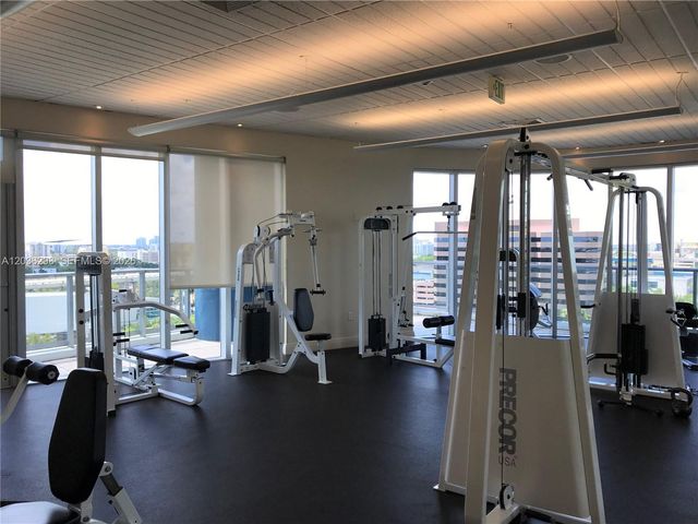 185 SW 7th St 3806, Miami, FL 33130