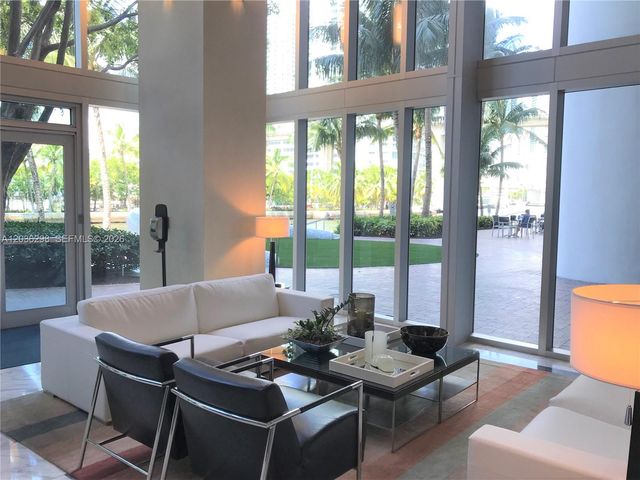 185 SW 7th St 3806, Miami, FL 33130