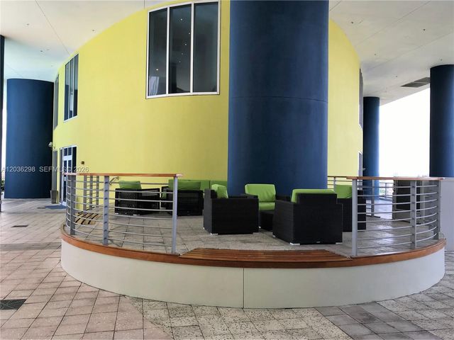 185 SW 7th St 3806, Miami, FL 33130