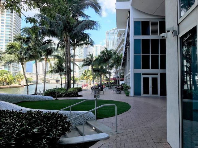 185 SW 7th St 3806, Miami, FL 33130