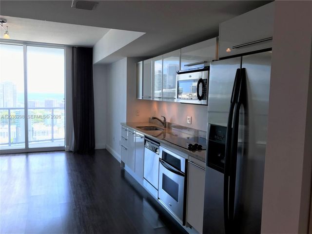 185 SW 7th St 3806, Miami, FL 33130