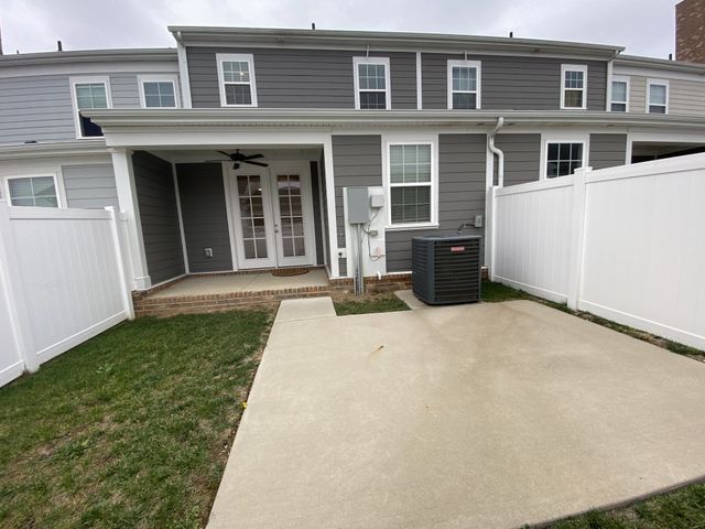 984 Carraway Ln, Spring Hill, TN 37174