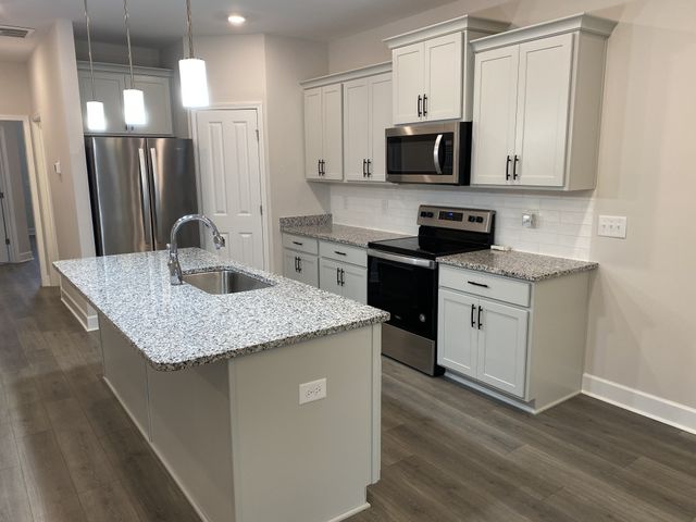 984 Carraway Ln, Spring Hill, TN 37174