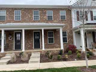 984 Carraway Ln, Spring Hill, TN 37174