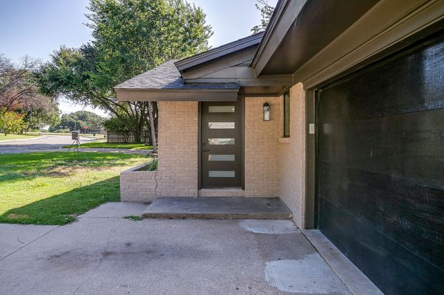 7013 Willis Avenue, Fort Worth, TX 76116
