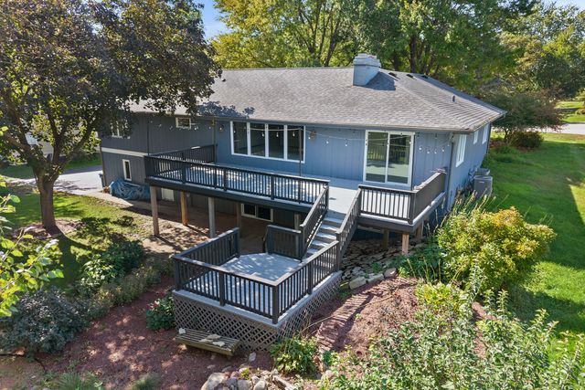 8N627 Gingerwood Lane, Elgin, IL 60124