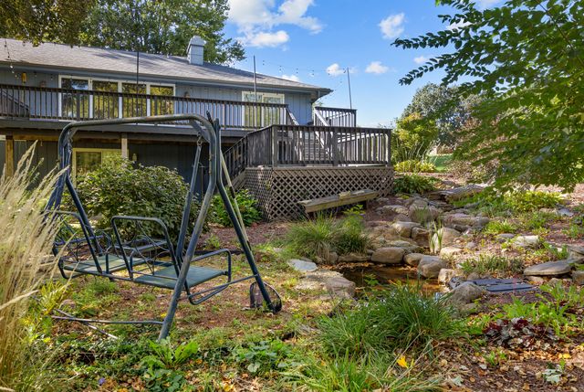 8N627 Gingerwood Lane, Elgin, IL 60124