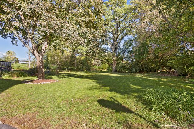 8N627 Gingerwood Lane, Elgin, IL 60124