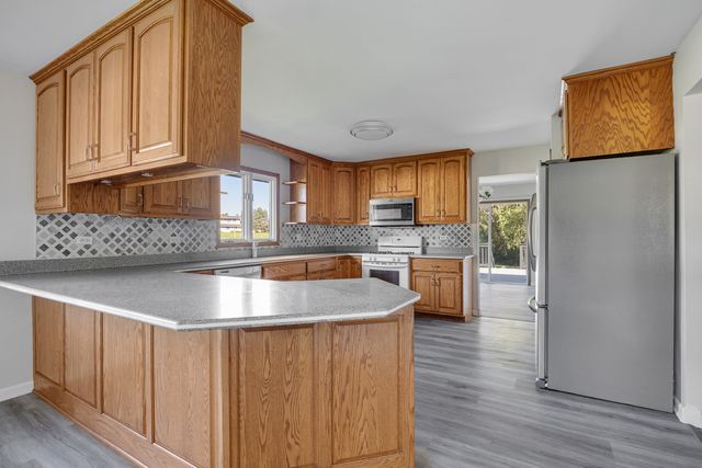 8N627 Gingerwood Lane, Elgin, IL 60124