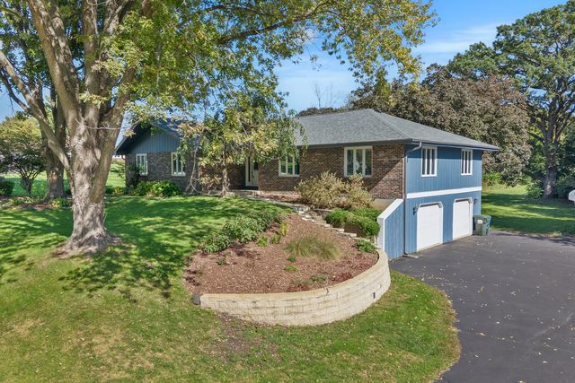 8N627 Gingerwood Lane, Elgin, IL 60124