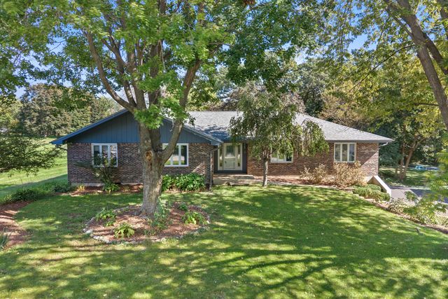 8N627 Gingerwood Lane, Elgin, IL 60124