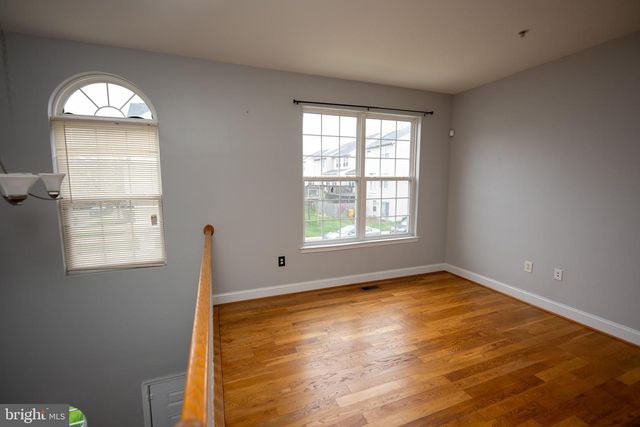 8023 APPLE VALLEY DR, Pasadena, MD 21122