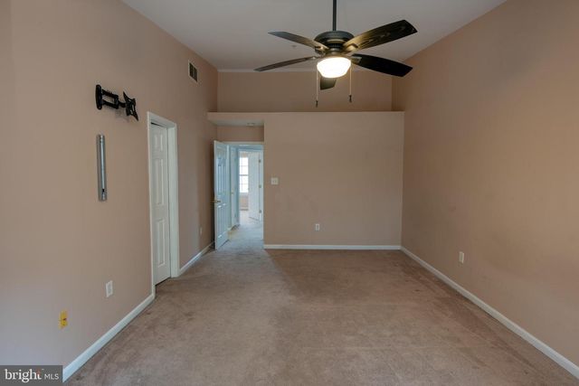 8023 APPLE VALLEY DR, Pasadena, MD 21122